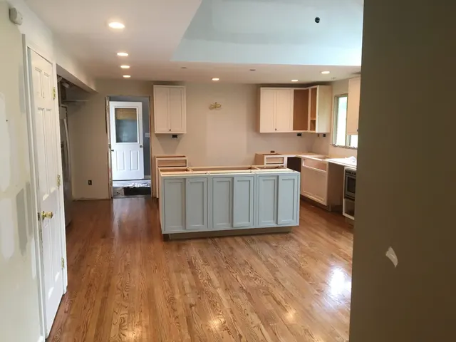 Kitchens, plate 330, 2017